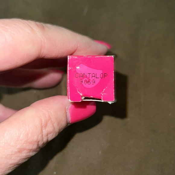 Mary Kay Signature Crème Lipstick-Cantaloupe - Picture 3 of 4